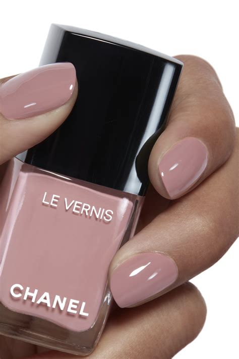 chanel tweed nails|Chanel nail polish for runway.